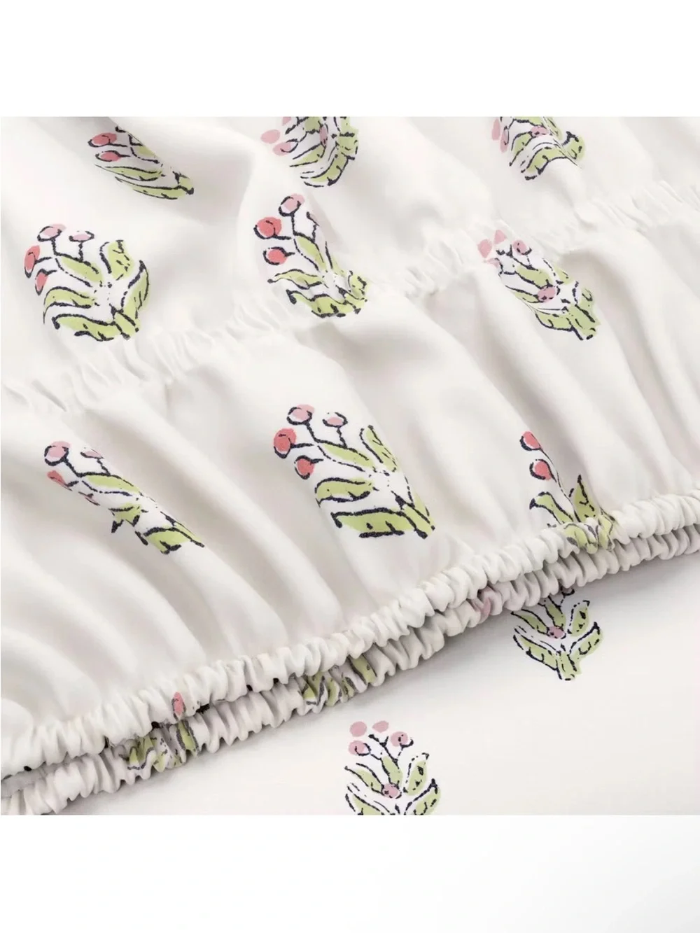 NWT Queen 310 Thread Count Teen Block Print Ruffle Sheet Set Pink/Cream